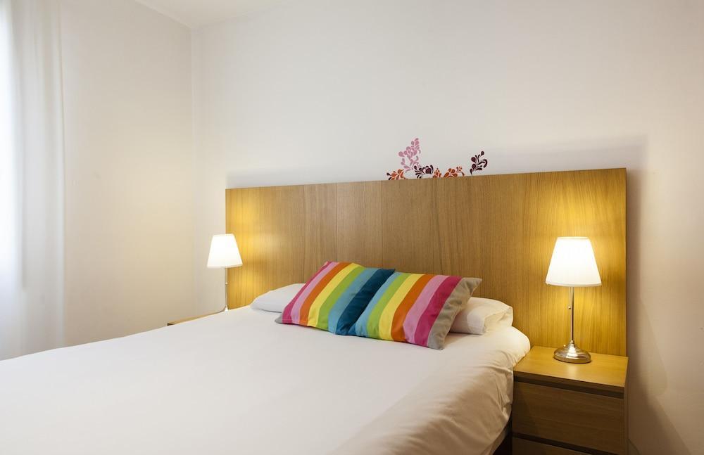 Las Ramblas Pasaje Bacardi Apartments Barcelona Eksteriør billede